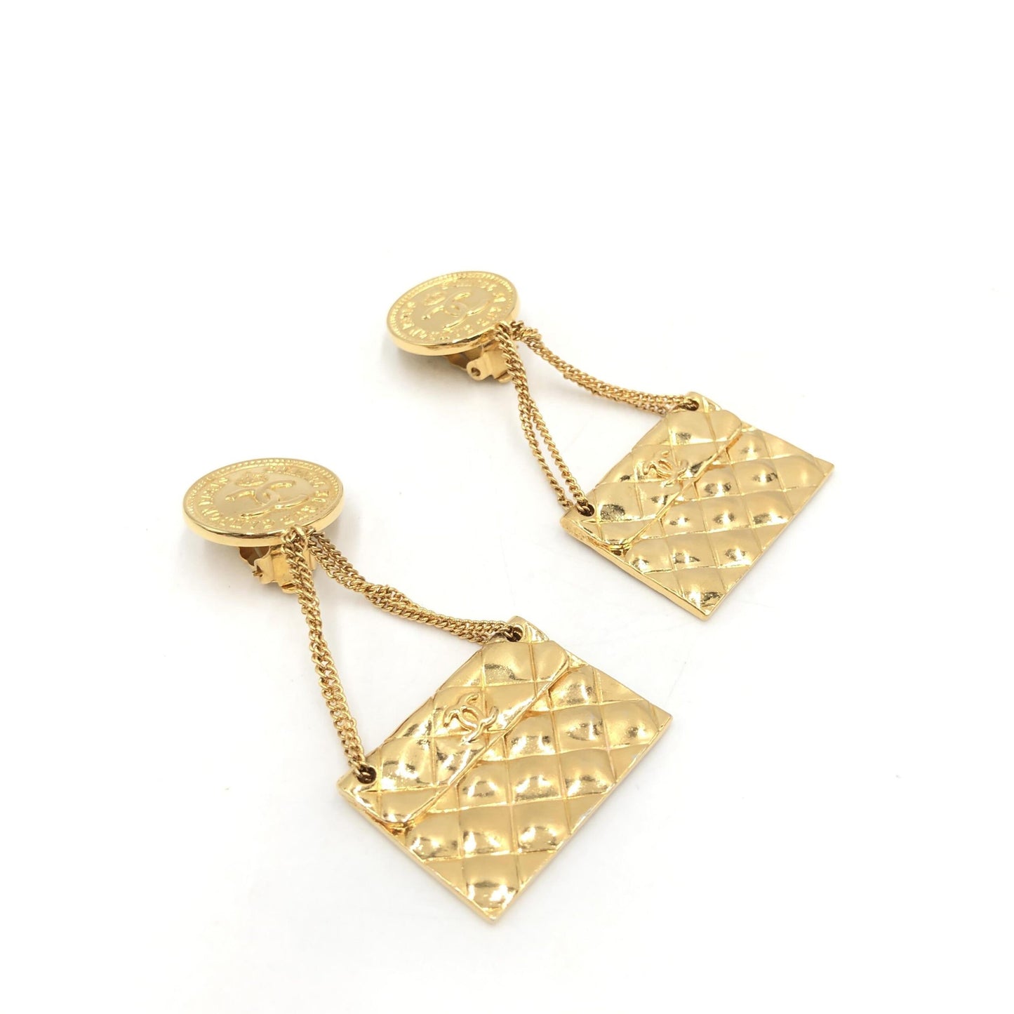Chanel Preloved Bag Motif Clip-On Drop Earrings: A Timeless Elegance in Luxury Fashion
