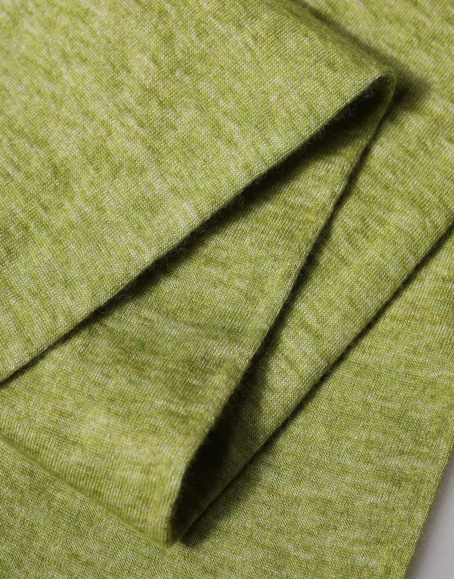 Dolce & Gabbana Green Cashmere Knitted Neck Foulard