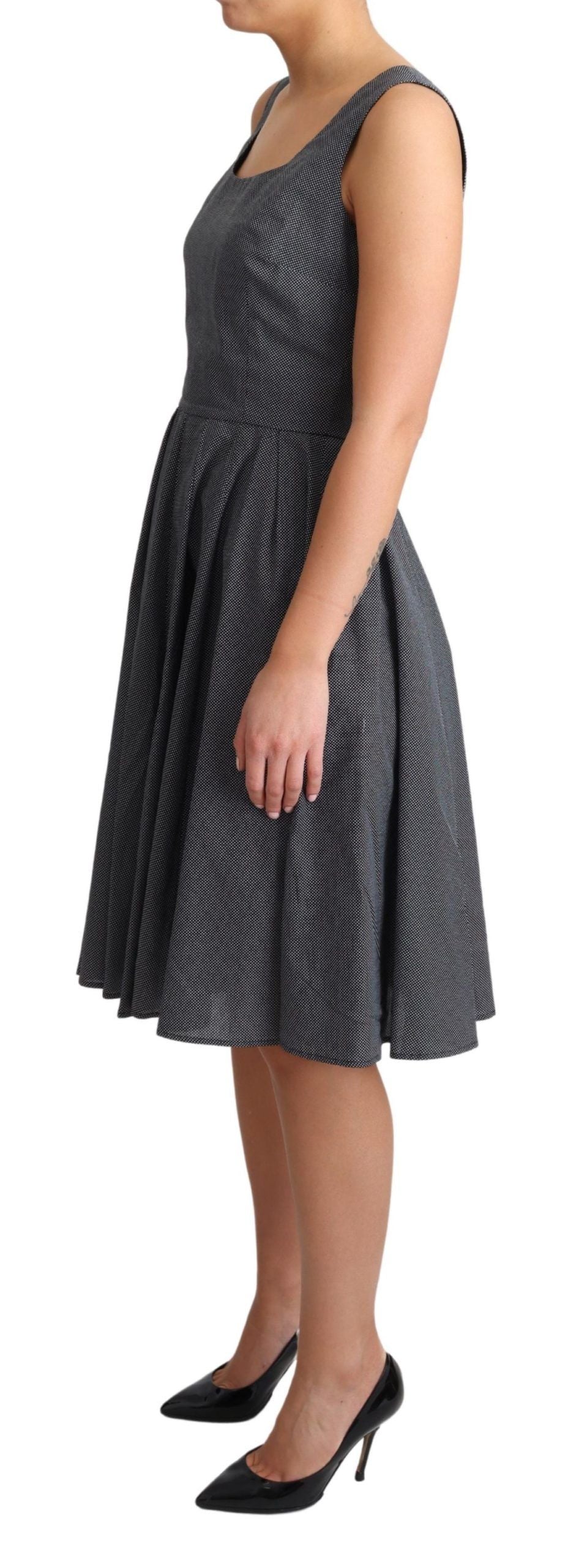- Elegant Sleeveless Polka Dot A-Line Dress