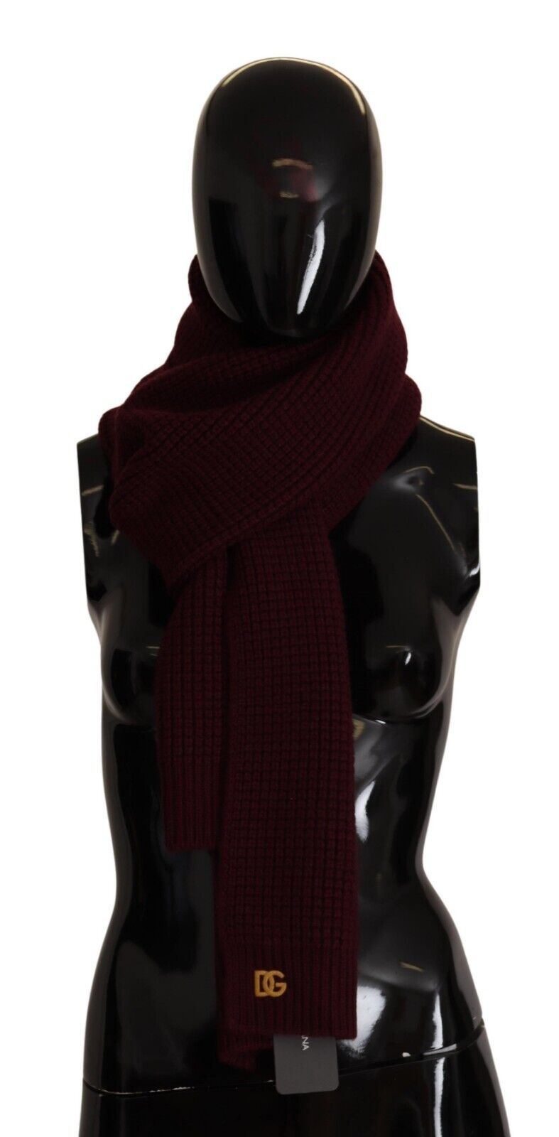 - Elegant Cashmere Knit Scarf in Dark Red