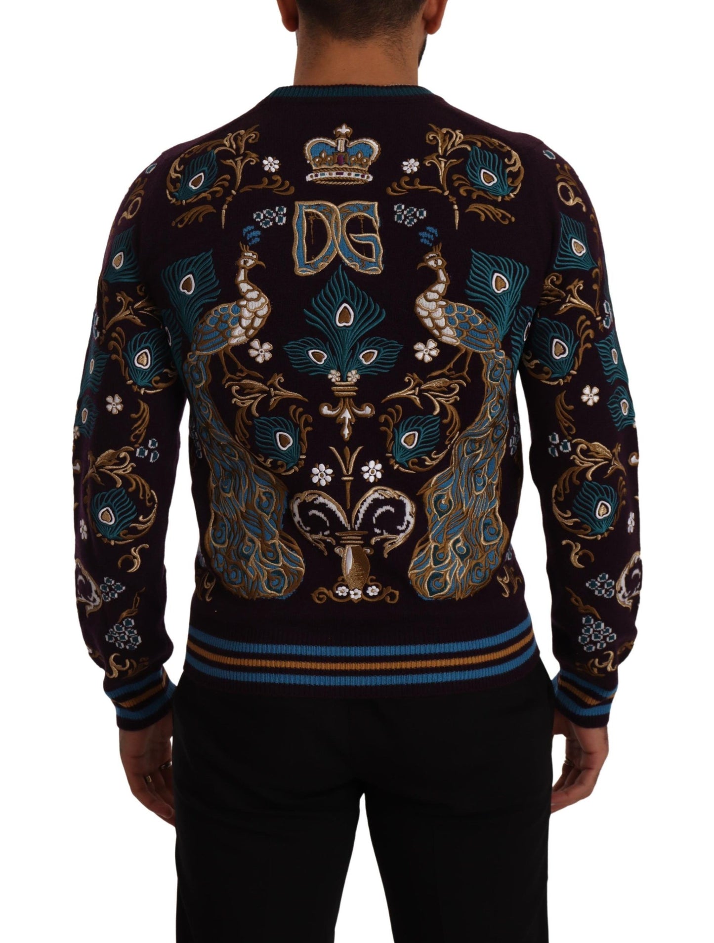 - Elegant Bordeaux Cashmere Crewneck Sweater