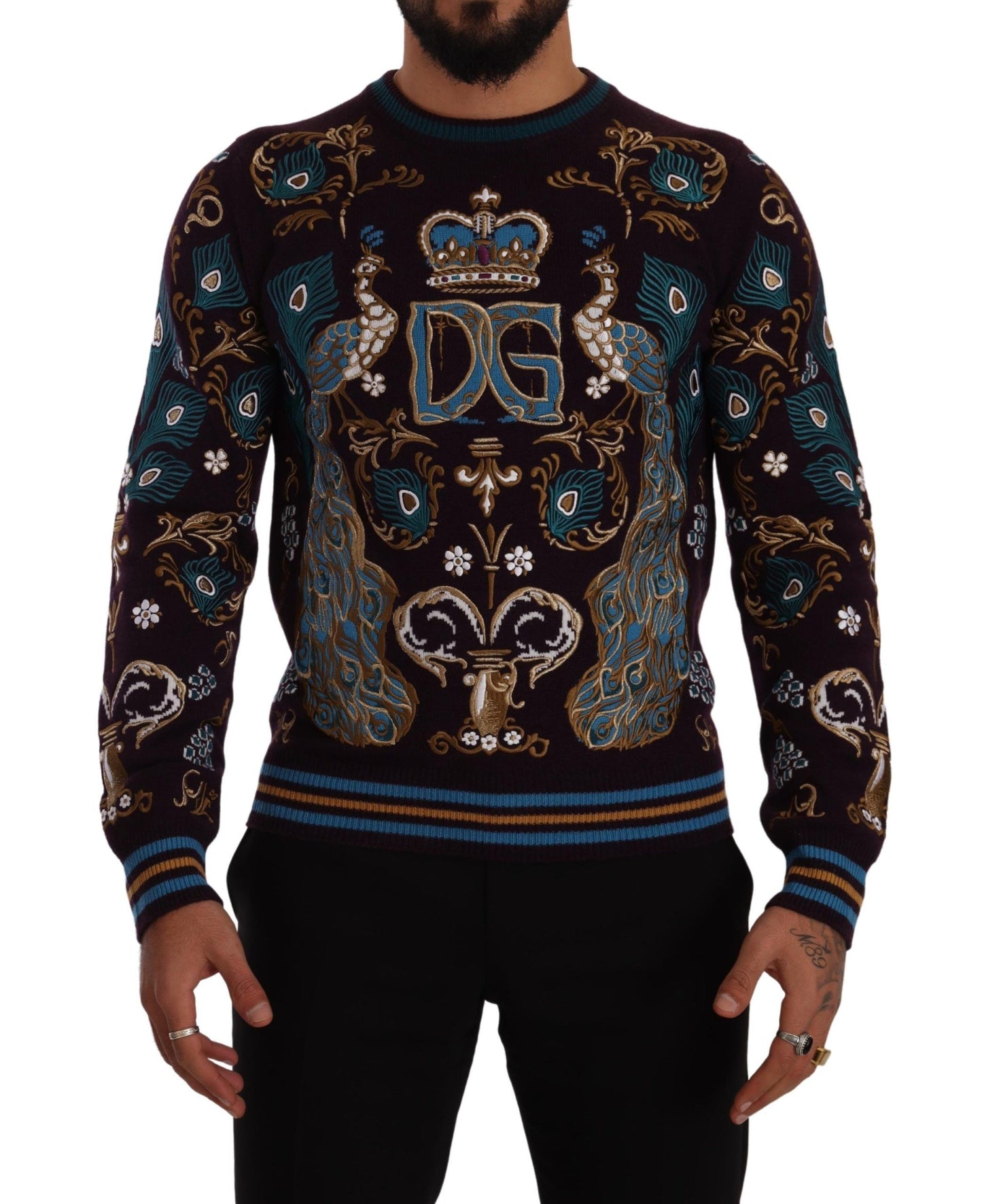 - Elegant Bordeaux Cashmere Crewneck Sweater