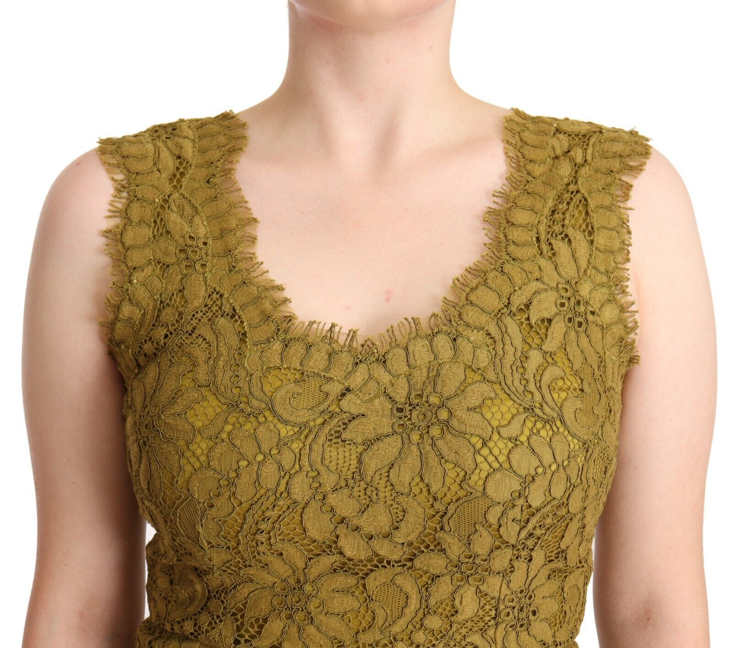 - Elegant Lace Floor-Length Sleeveless Gown