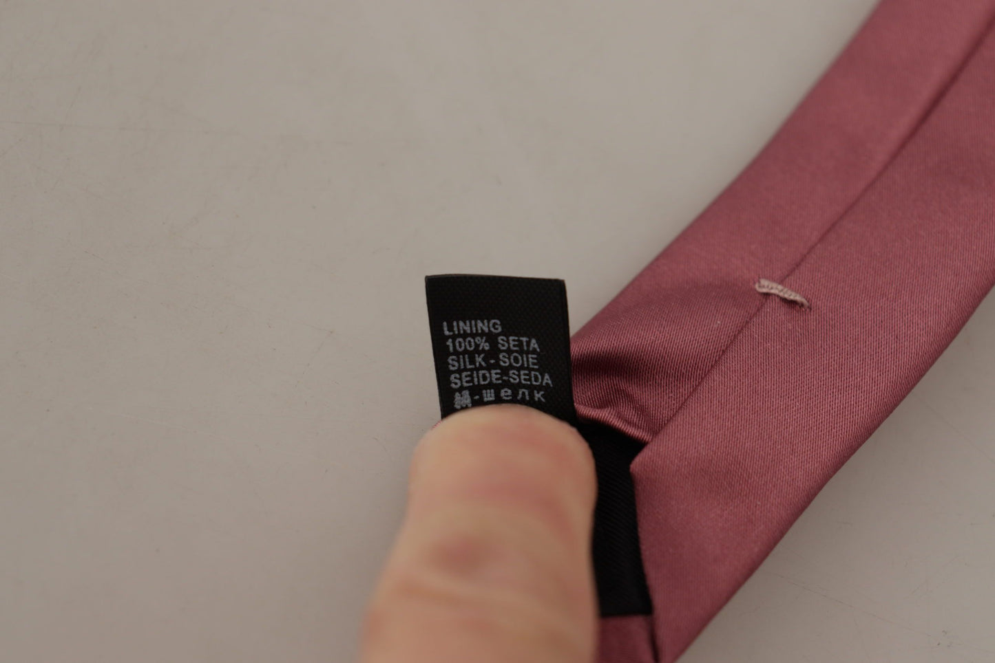 - Elegant Pink Silk Bow Tie