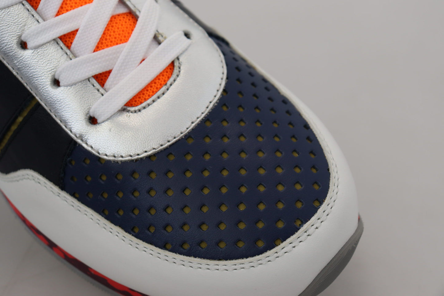 - Elegant Multicolor Low Top Sneakers