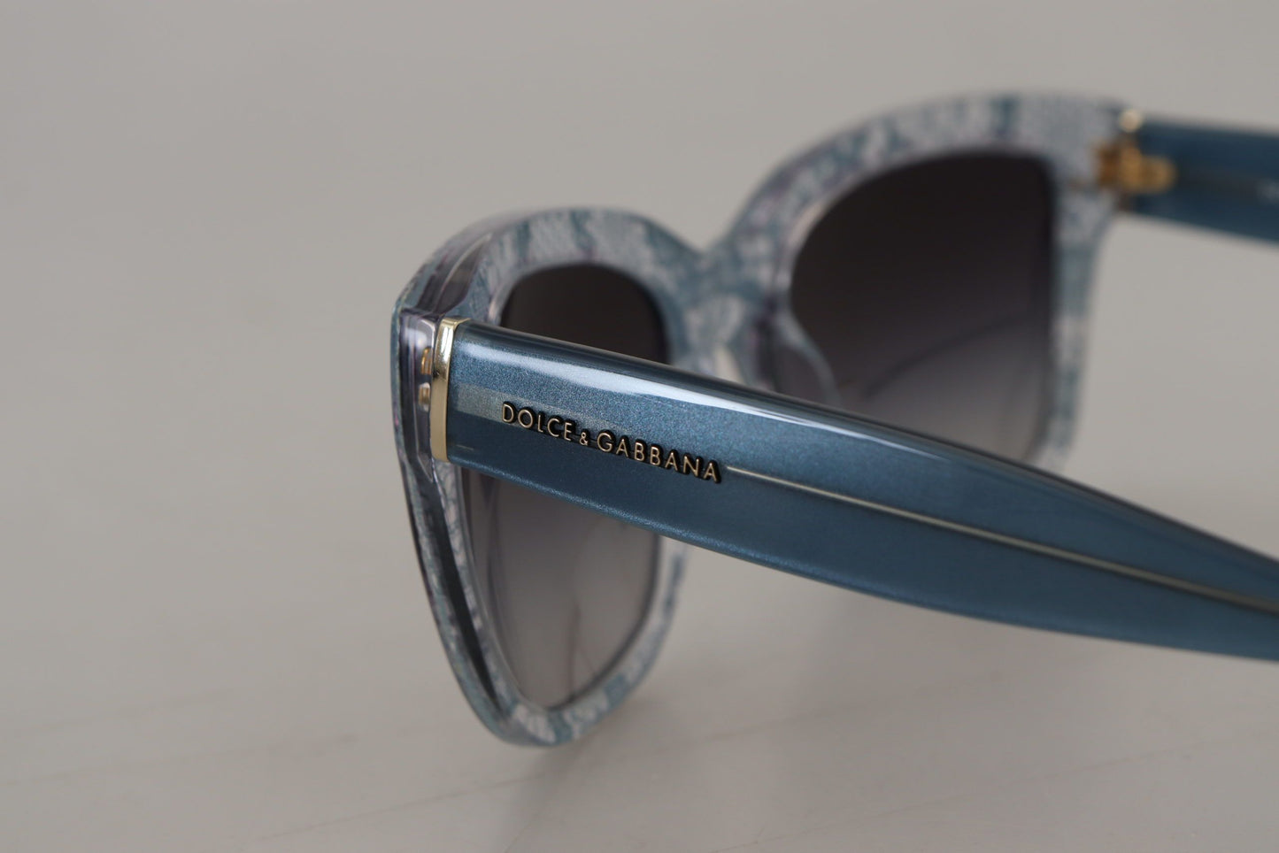 - Elegant Sicilian Lace-Infused Women's Sunglasses