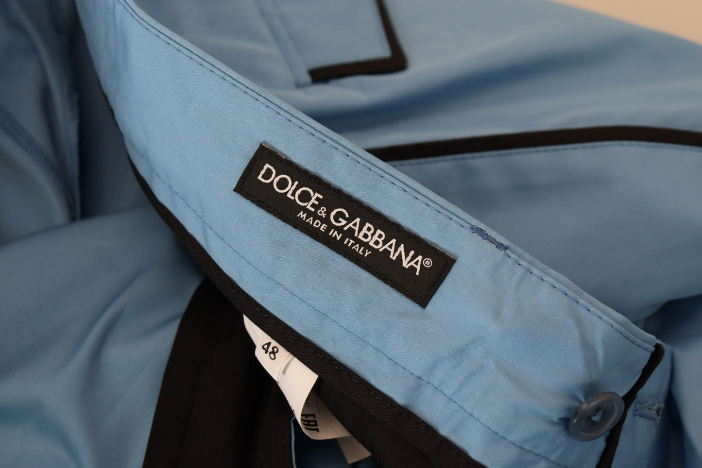 - Elegant Slim Fit Chinos - Indulge in Italian Luxury