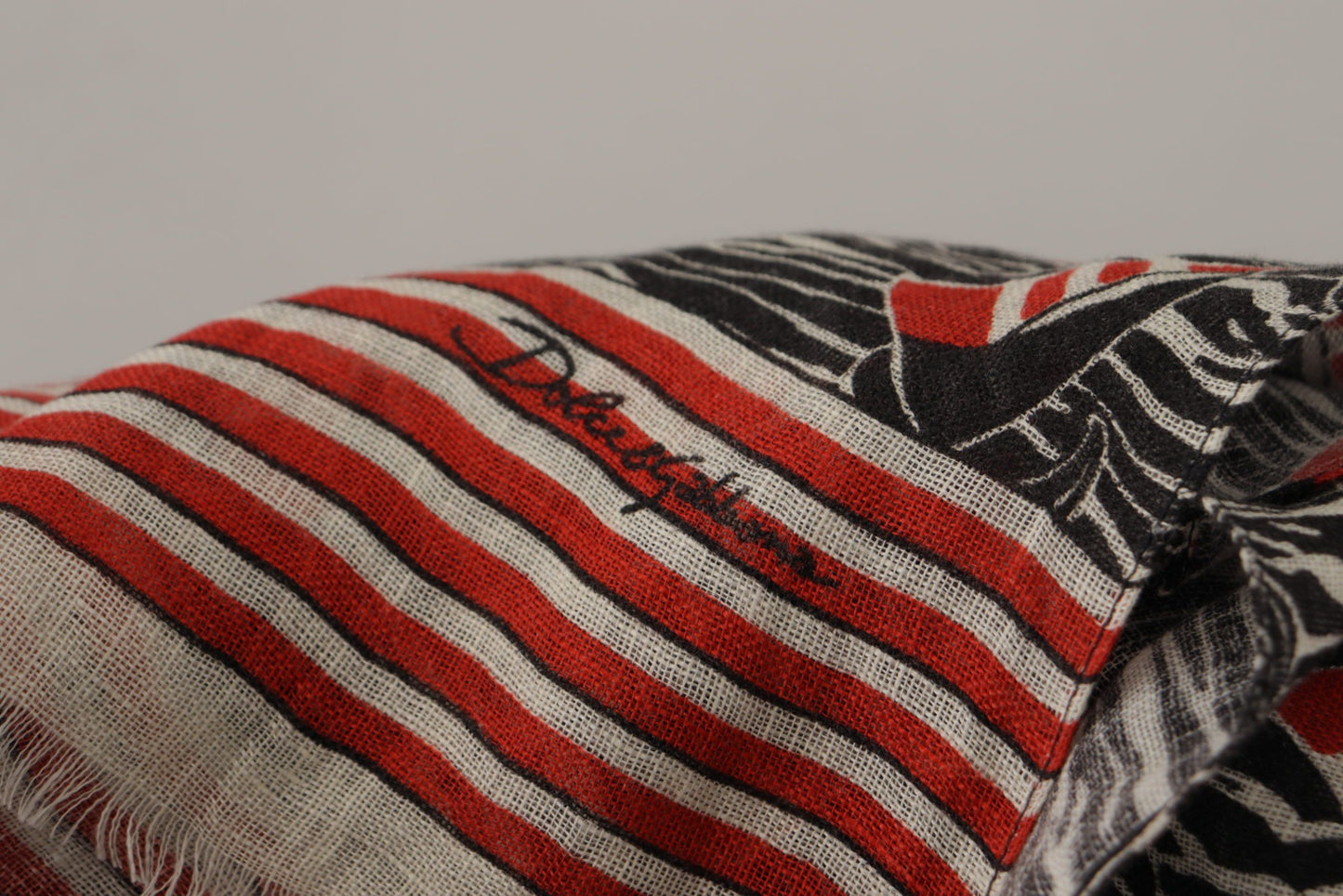 - Elegant Striped Linen Men's Scarf