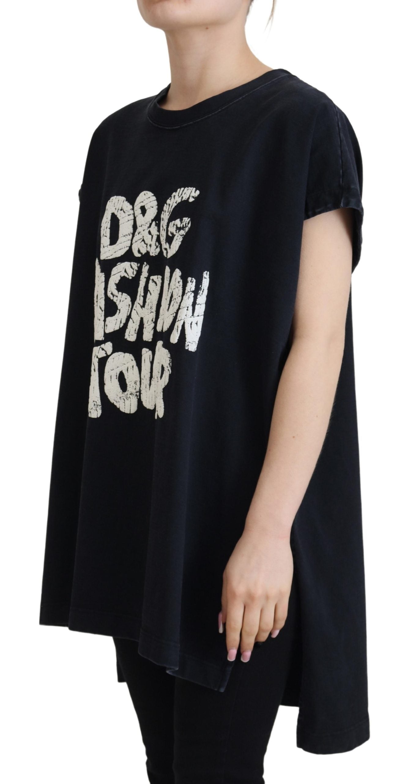 - Elegant Cotton Round Neck Tee with Print