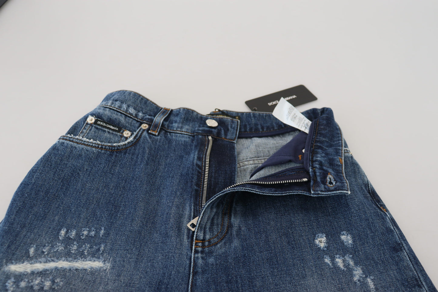 - Elegant Tattered Denim Jeans
