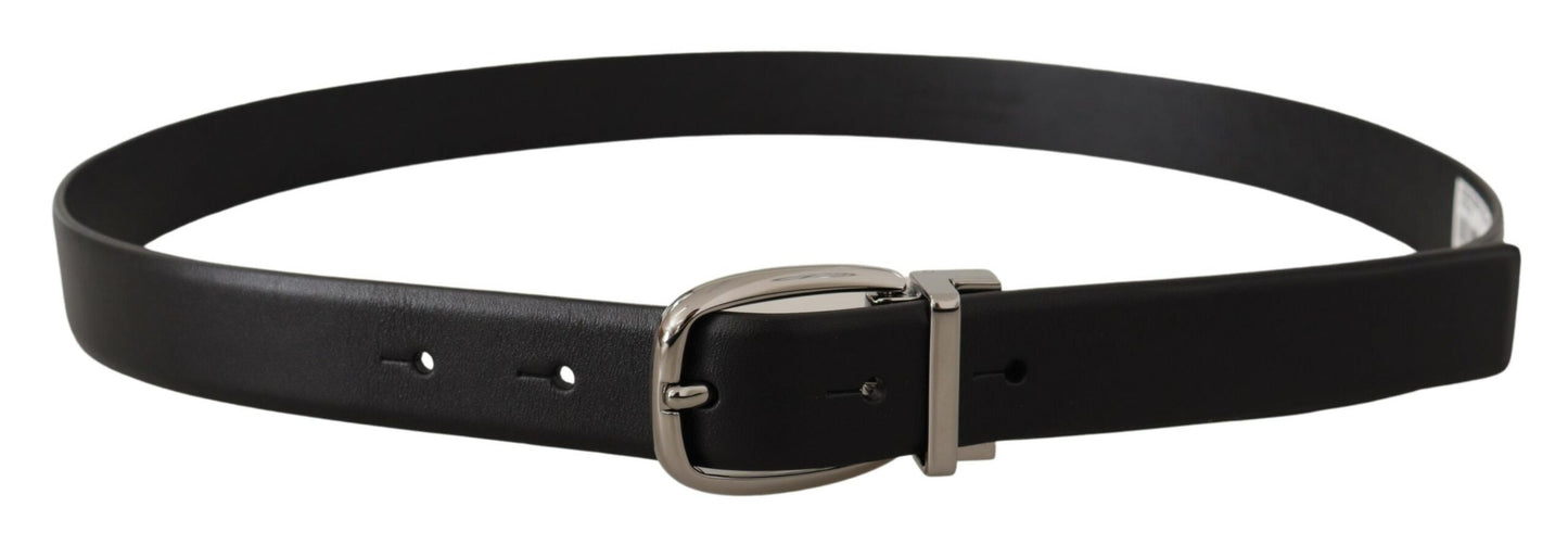 - Elegant Leather Belt with Metal Buckle