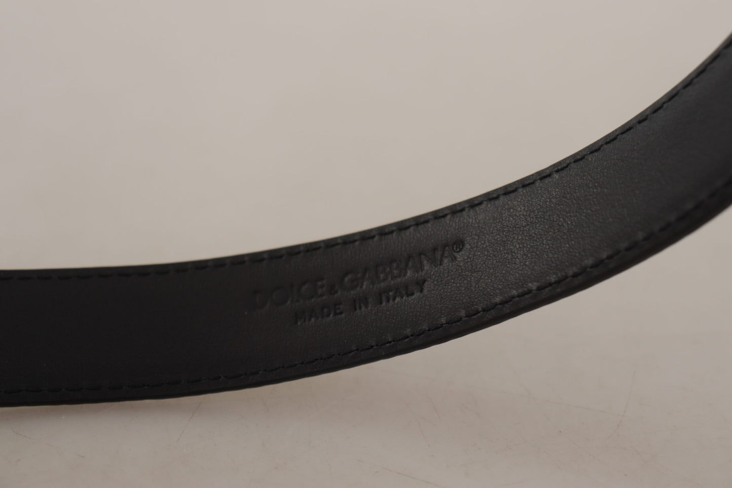 Elegant Leather Engraved Buckle Belt by Dolce & Gabbana