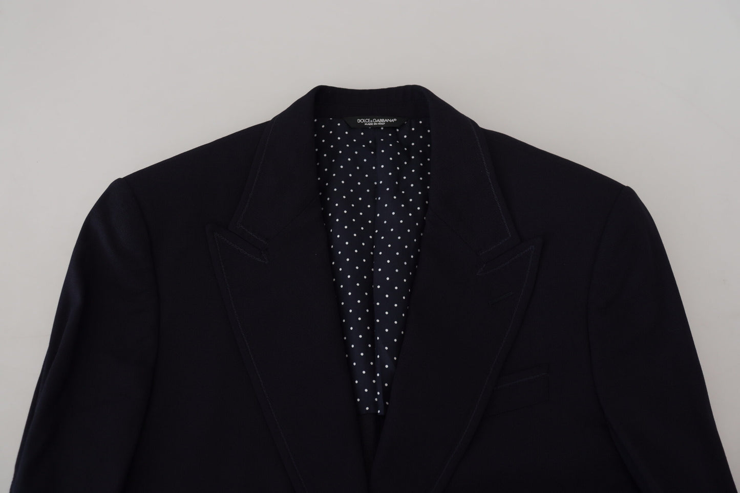 - Elegant Black Single-Breasted Blazer