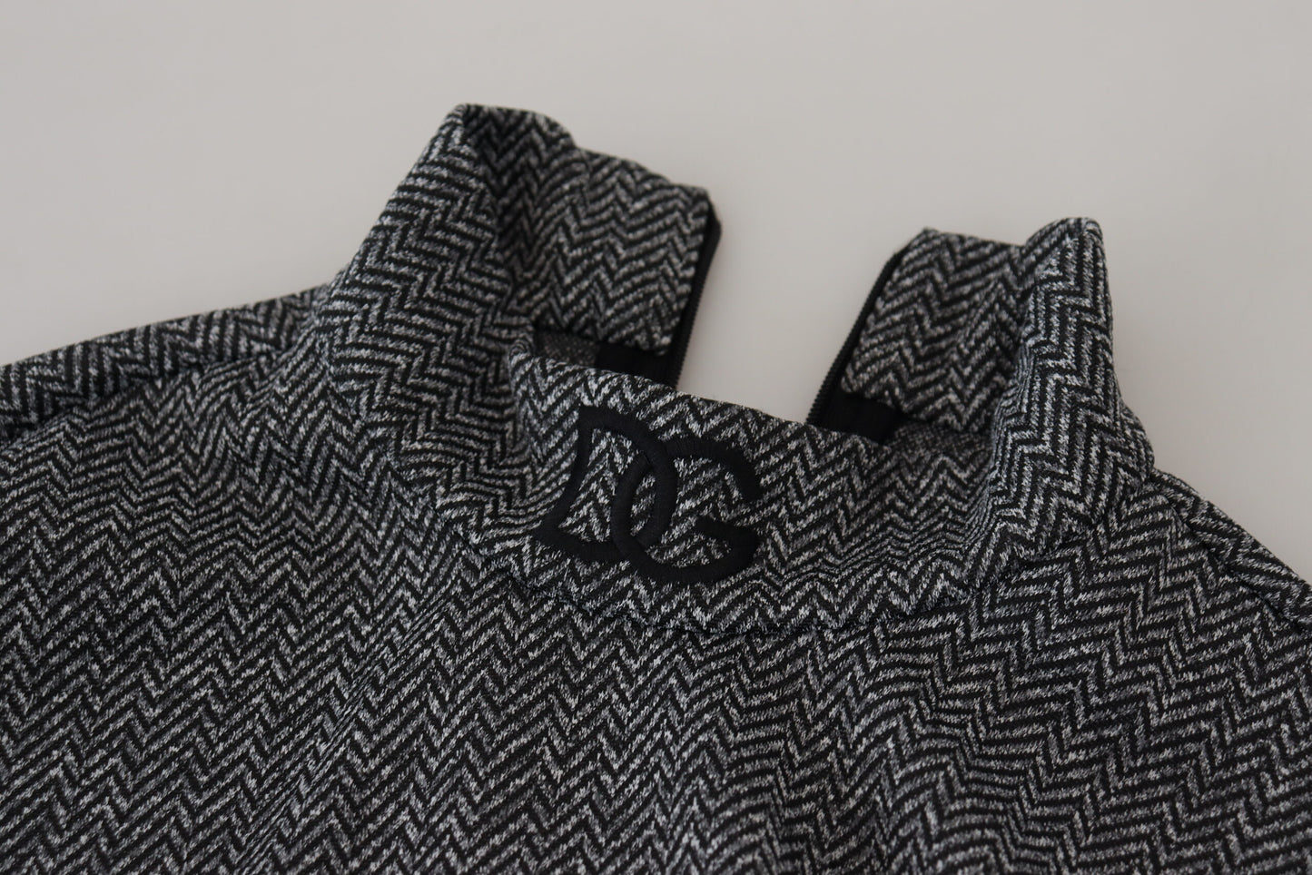 - Elegant Dark Gray Pullover Sweater