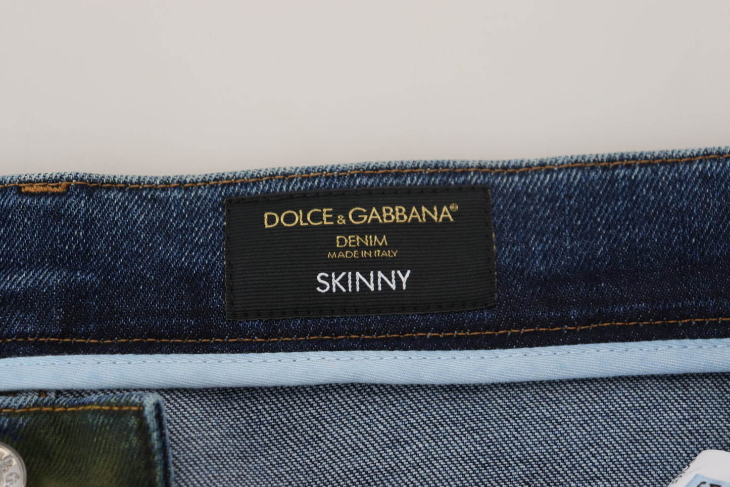 - Chic Slim-Fit Denim Jeans in Green Wash