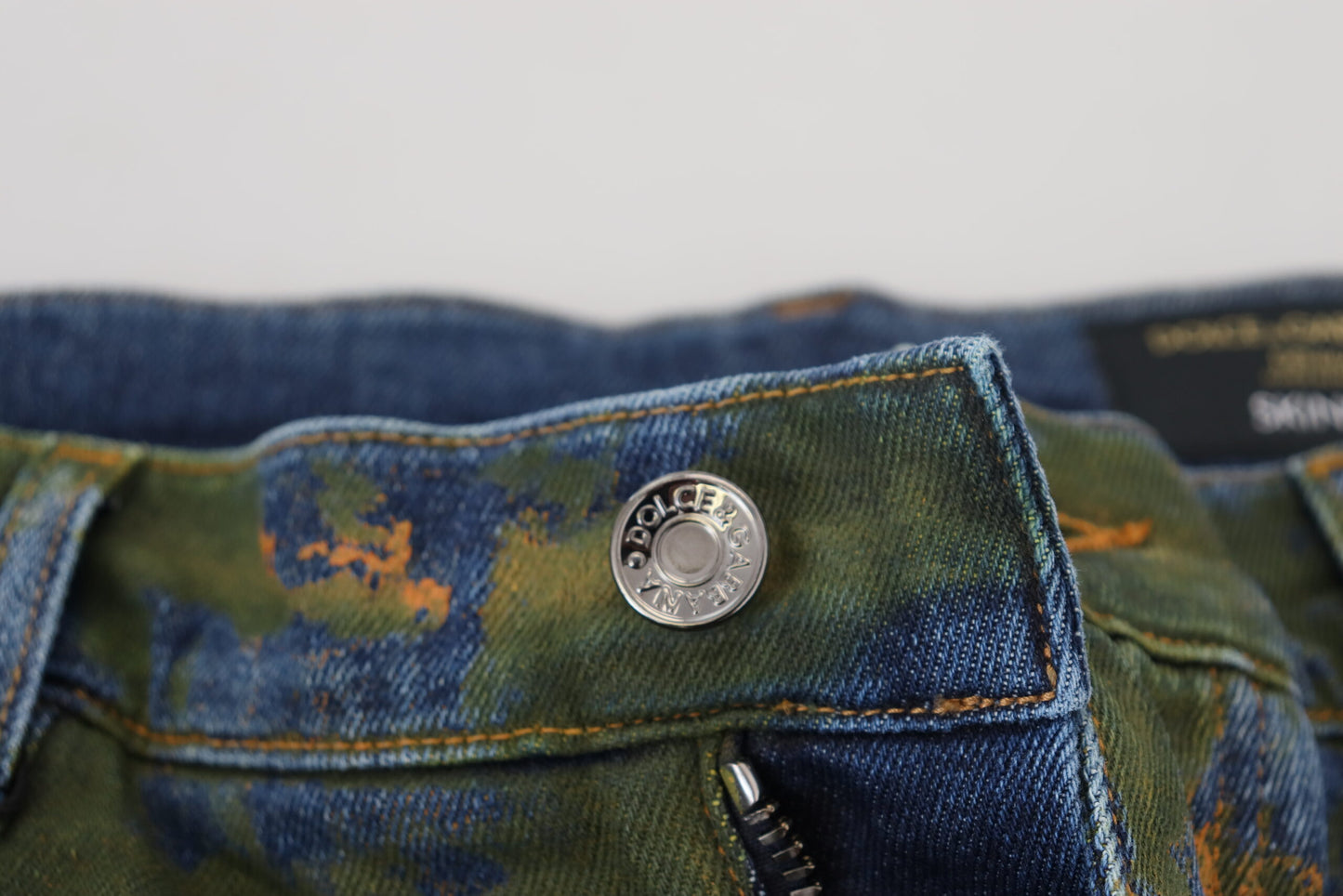 - Chic Slim-Fit Denim Jeans in Green Wash