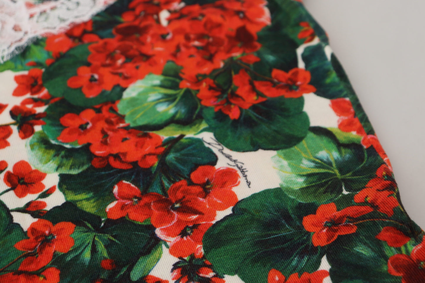 - Chic Floral Print Tank Top Vest