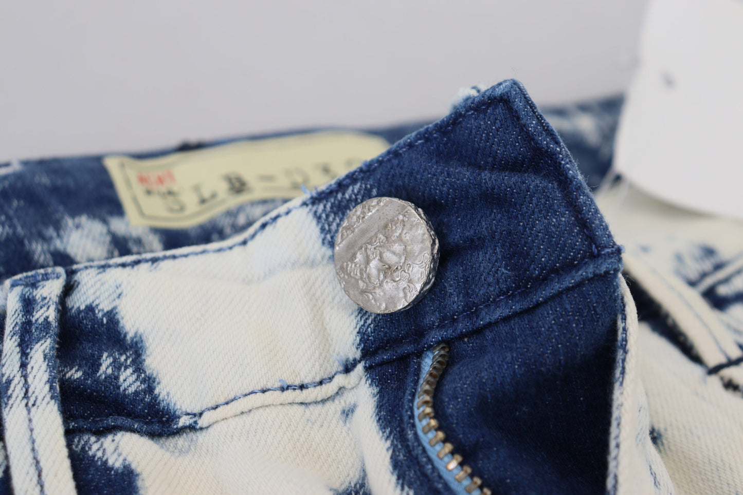 - Chic Low Waist Tattered Skinny Jeans