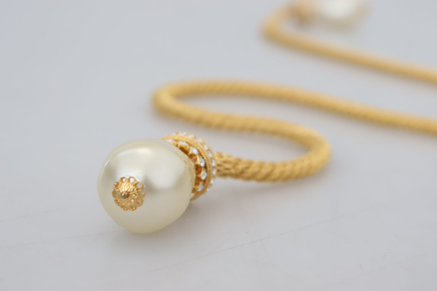 - Elegant Gold Brass Pearl Statement Necklace