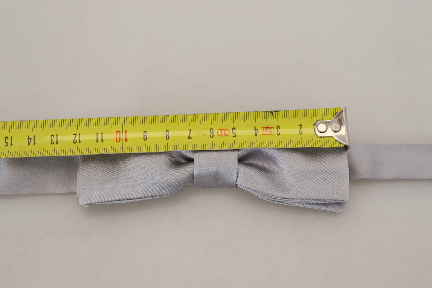 - Elegant Gray Silk Bow Tie