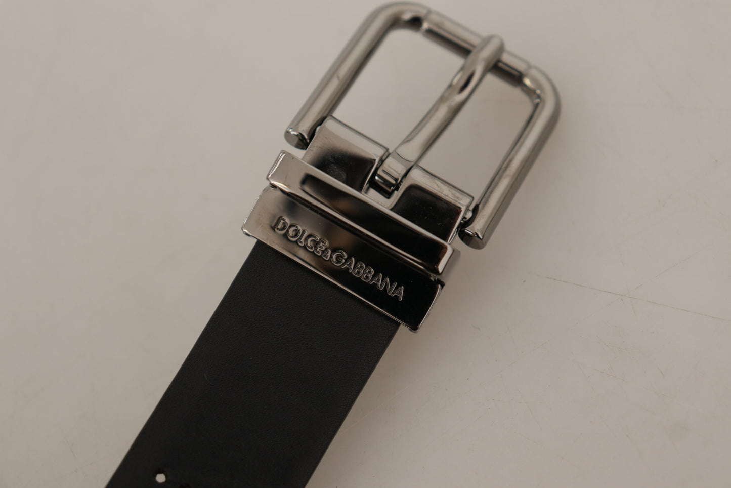 - Elegant Black Leather Belt with Metal Buckle
