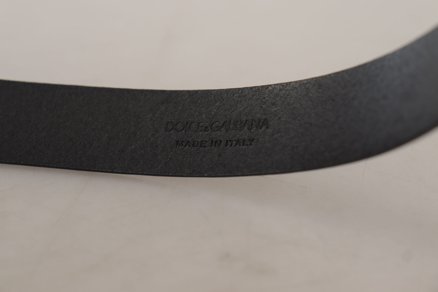 - Elegant Black Leather Classic Belt
