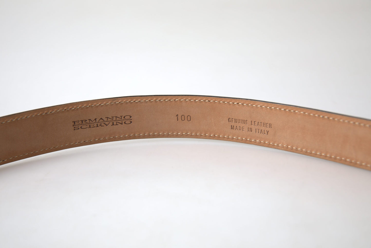 - Exquisite Italian Leather Belt with Metal Buckle
