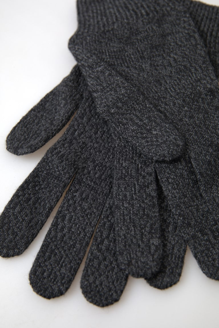 - Elegant Virgin Wool Winter Gloves in Gray