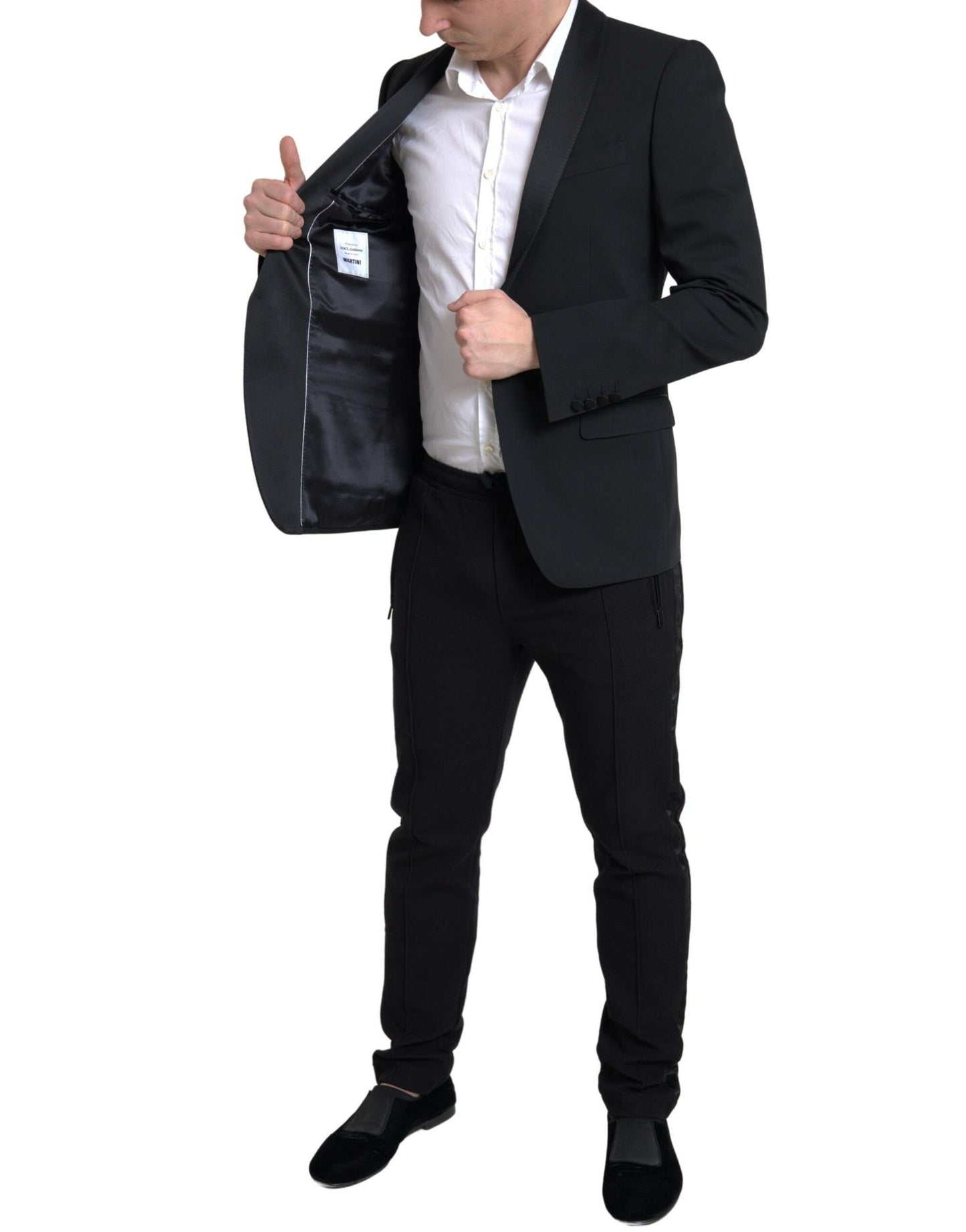 - Chic Slim Fit Virgin Wool Blazer