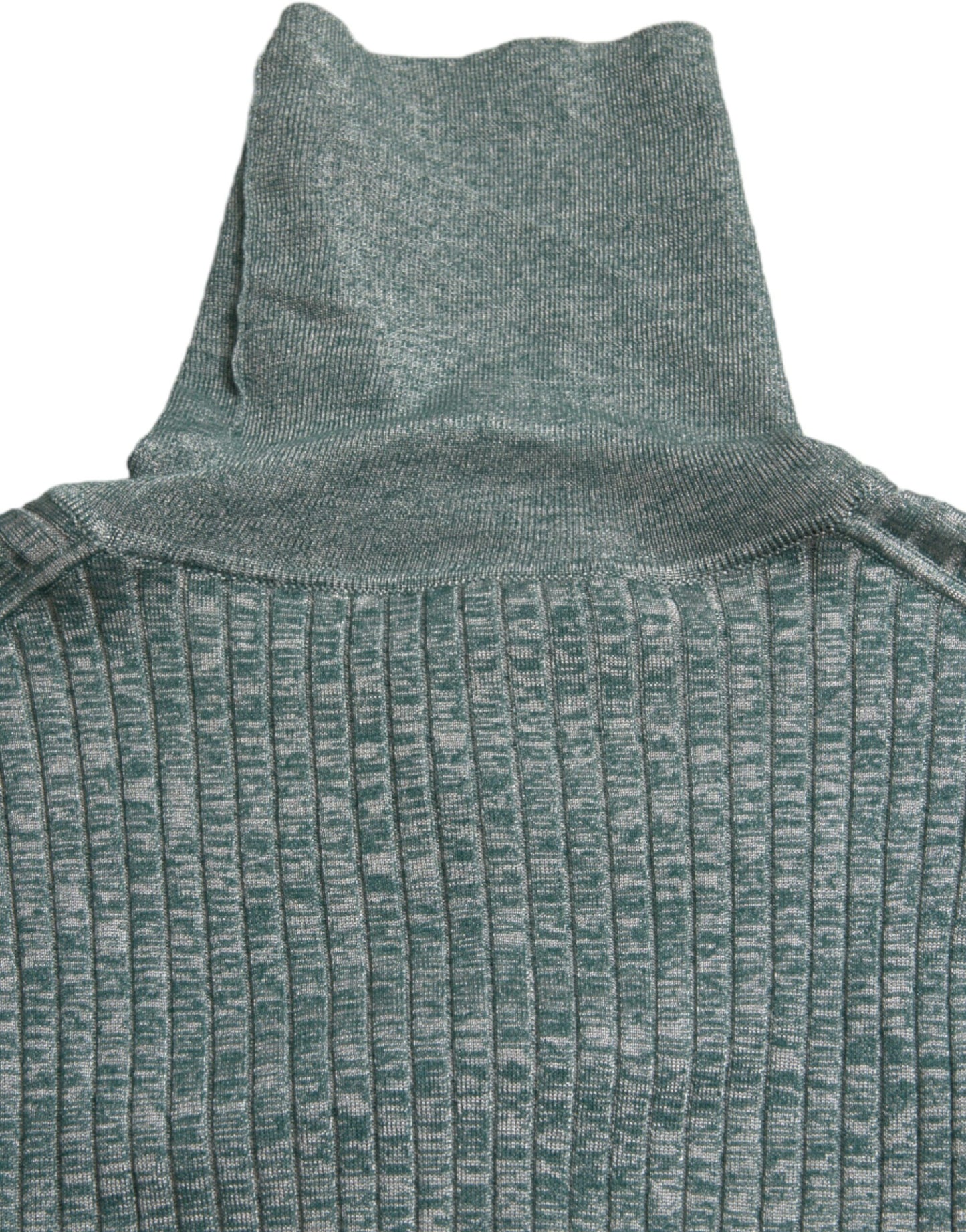 - Elegant Green Turtleneck Pullover Sweater
