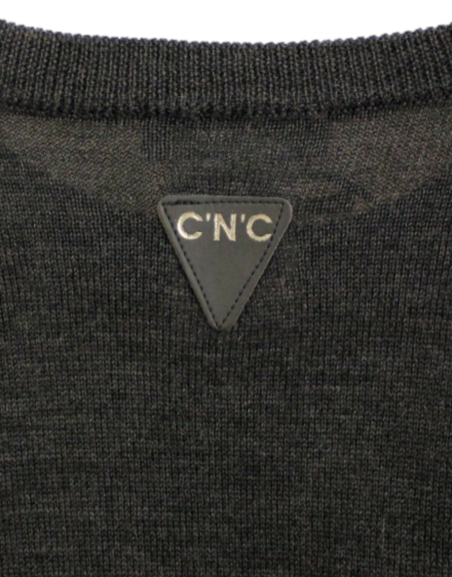- Elegant Gray Crewneck Sweater Pullover