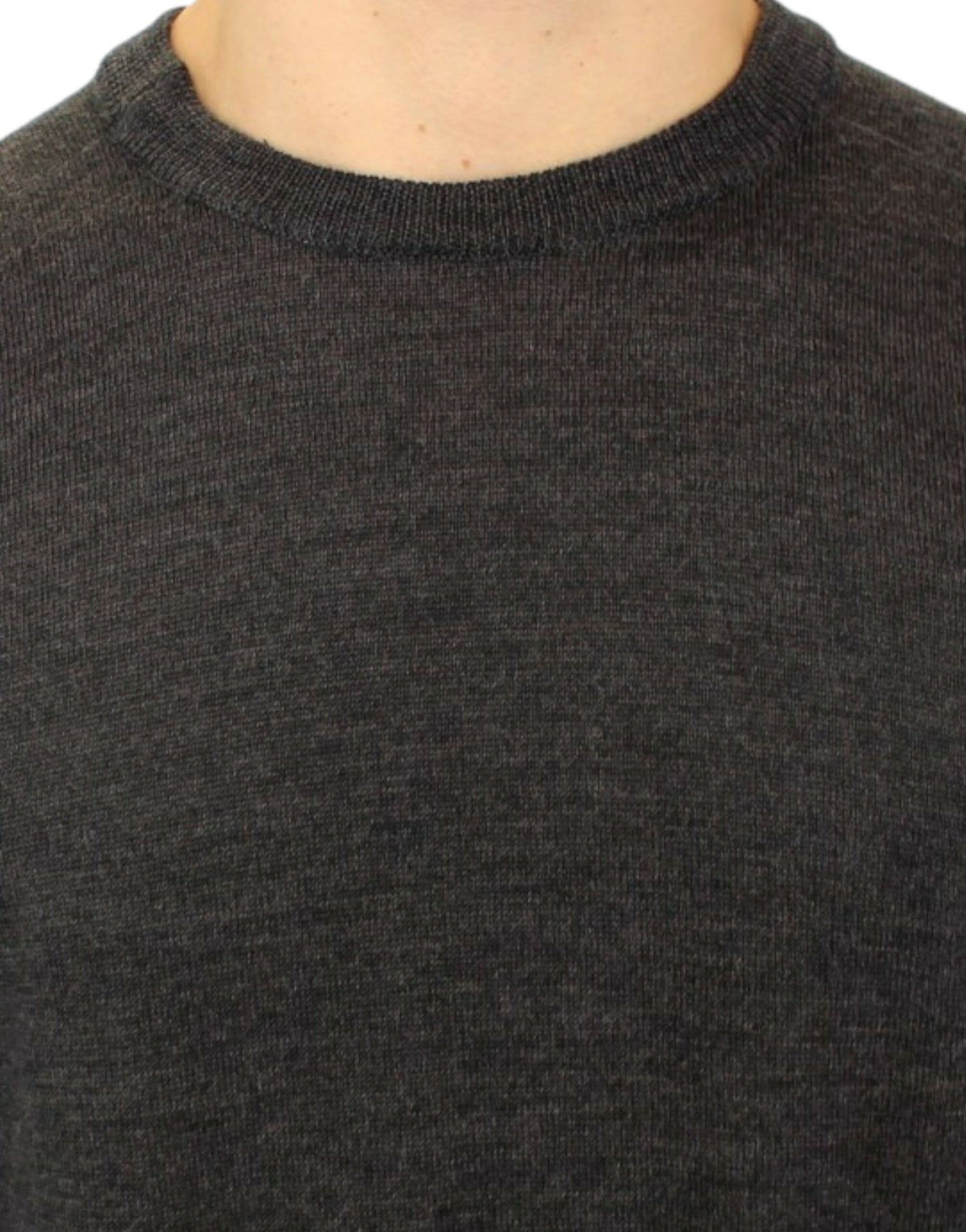 - Elegant Gray Crewneck Sweater Pullover