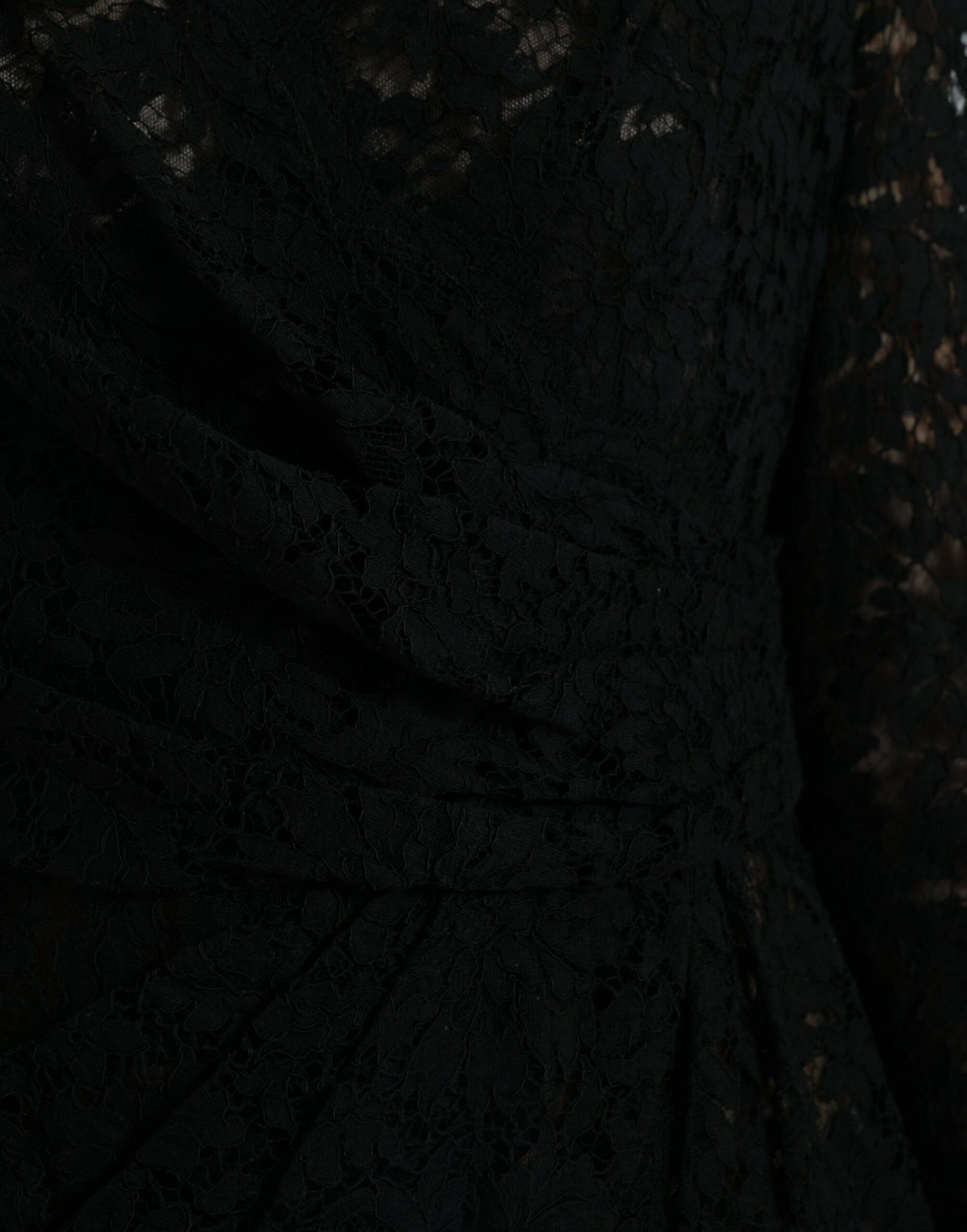 - Elegant Black Floral Lace Sheath Mini Dress