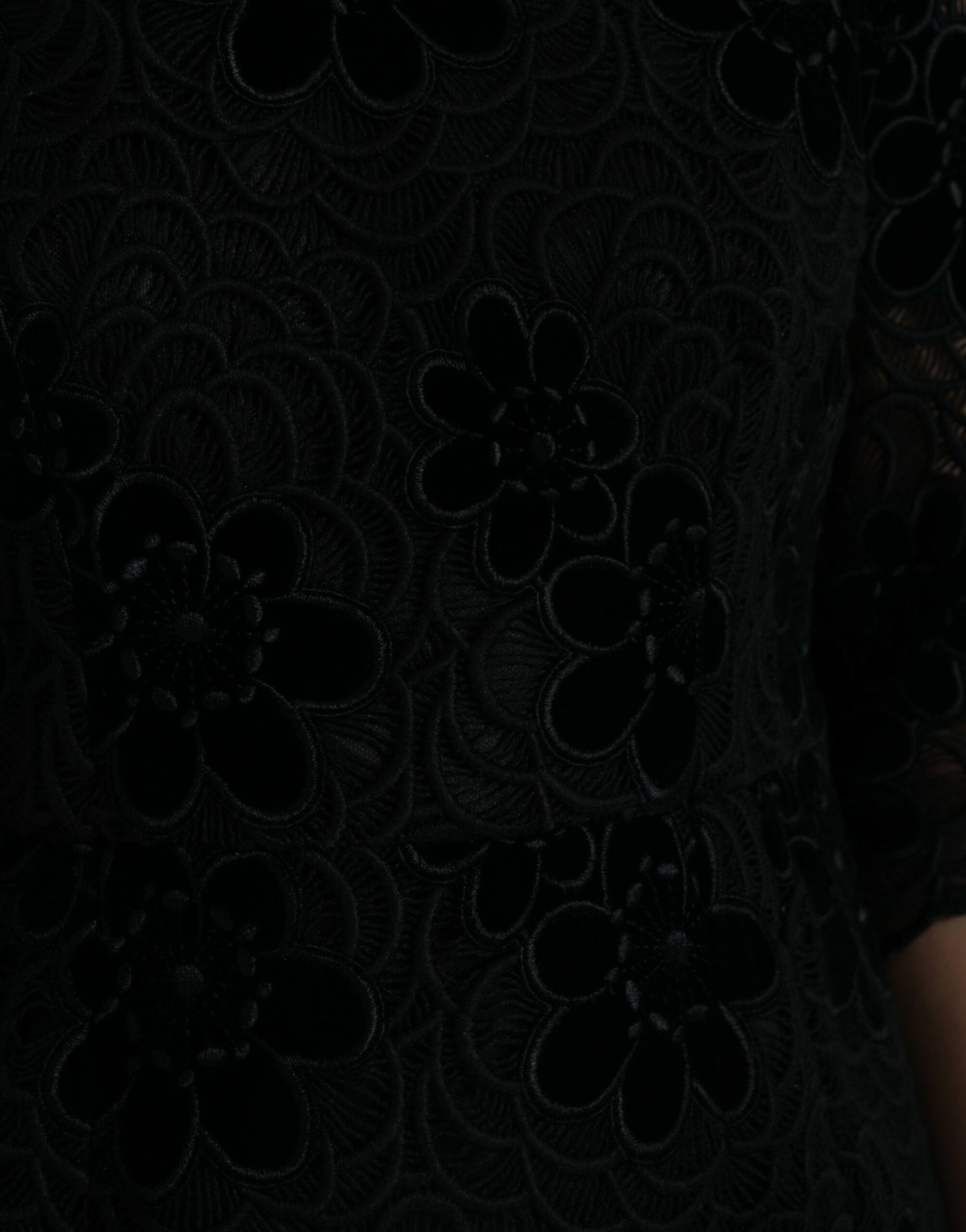 - Elegant Floral Lace Sheath Dress