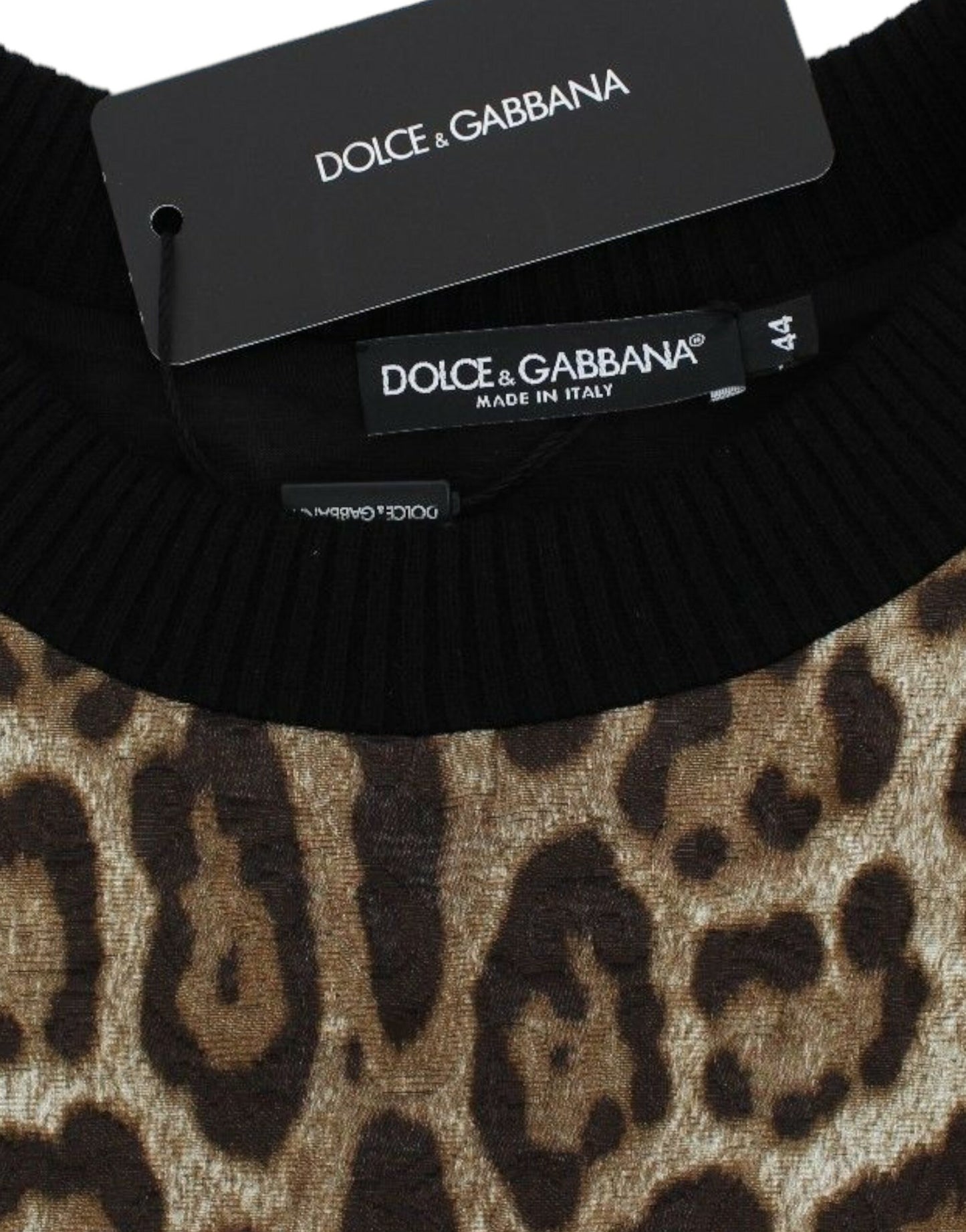 - Elegant Leopard Print Short Sweater Top