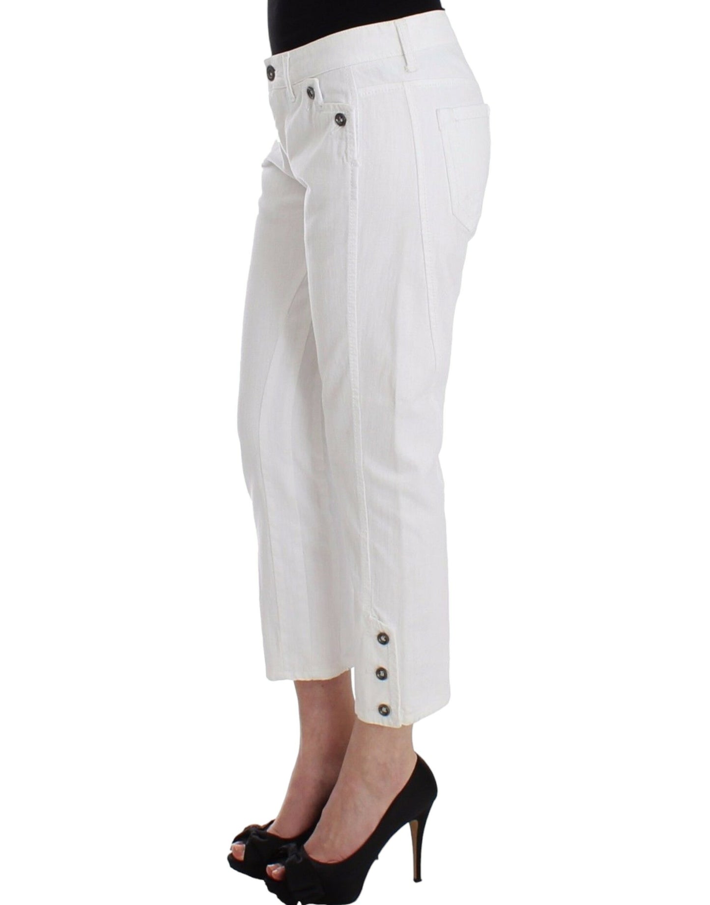 - Chic White Cropped Jeans for Sophisticated Style
