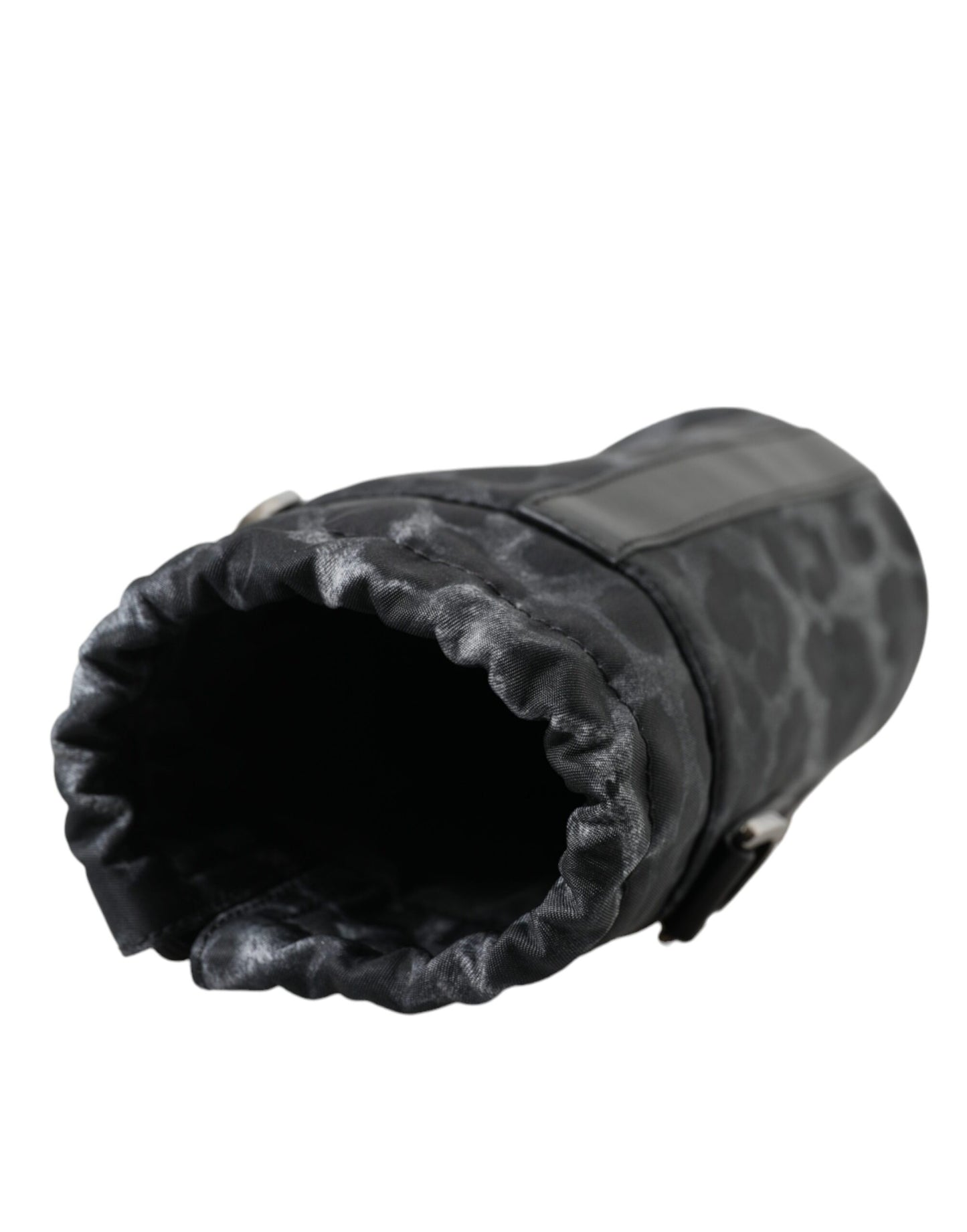 - Chic Leopard Print Round Bottle Cage