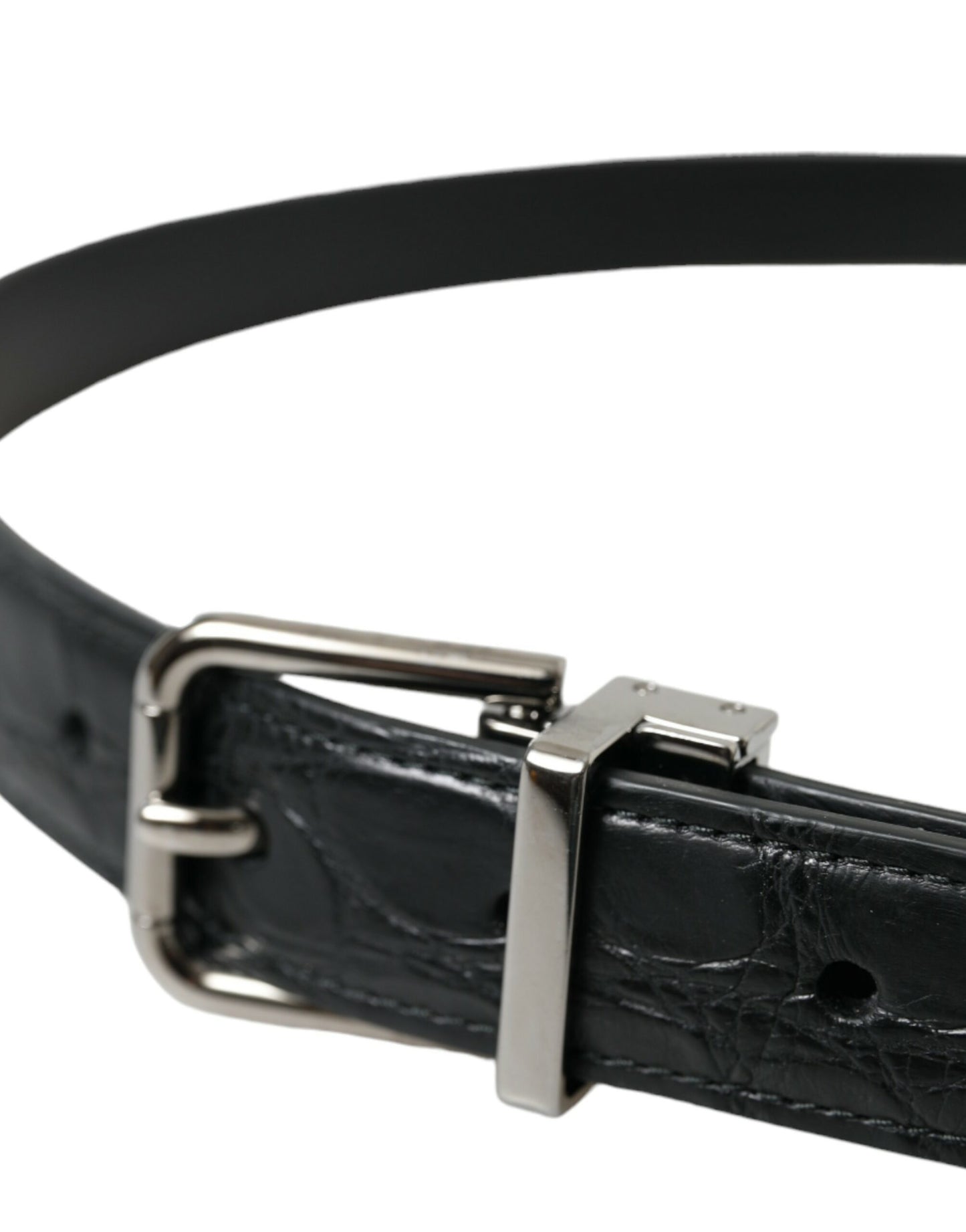 - Elegant Leather Belt with Metal Buckle