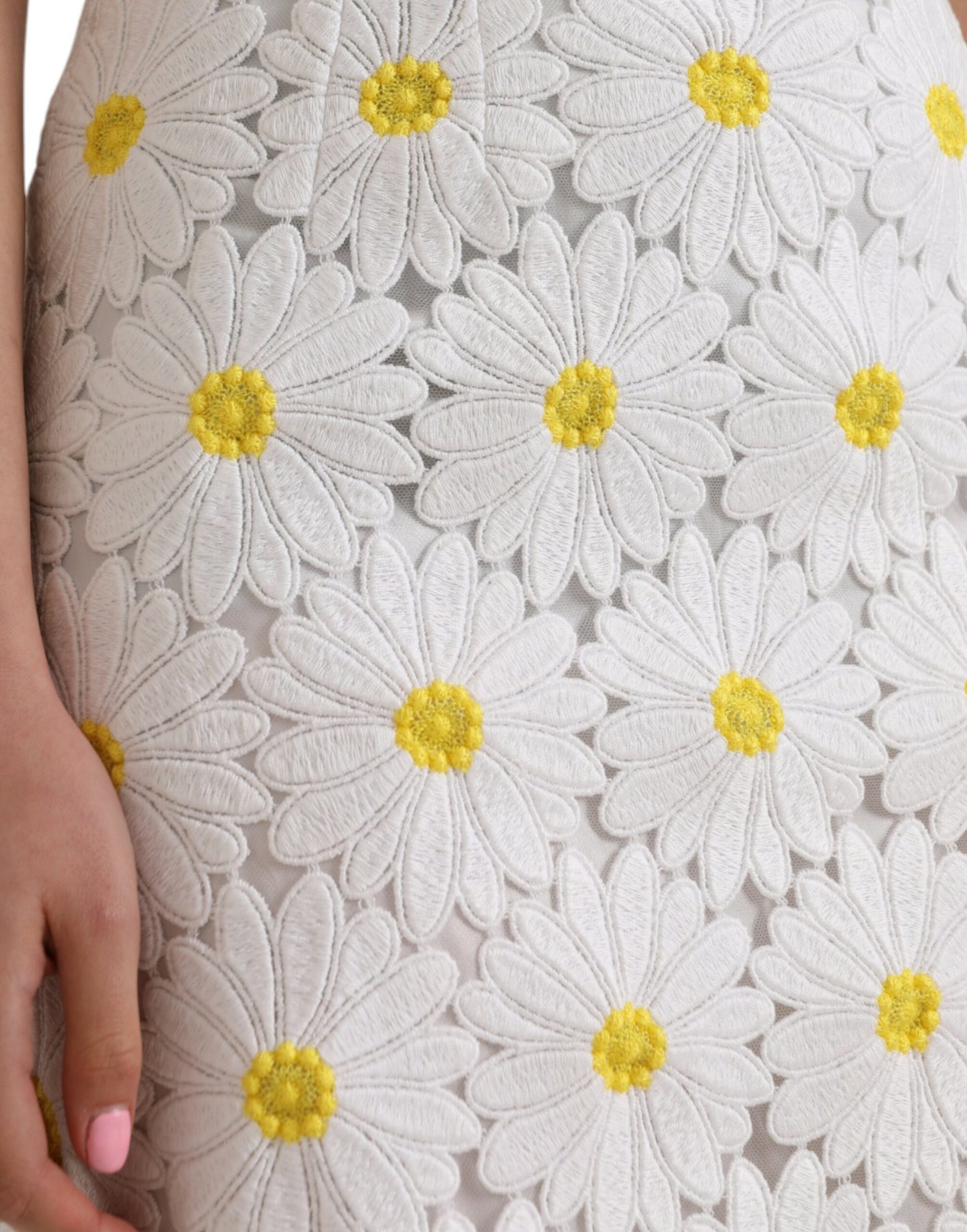 - White Floral Pencil Straight Lace Skirt