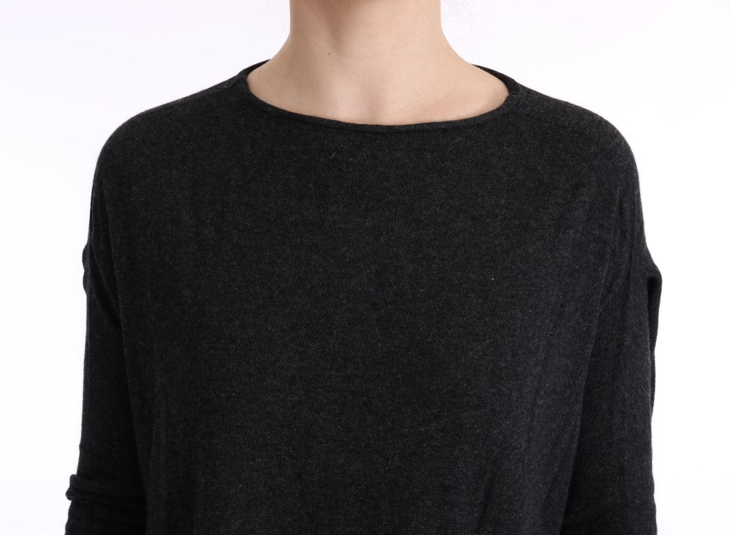 - Elegant Gray Crewneck Sweater