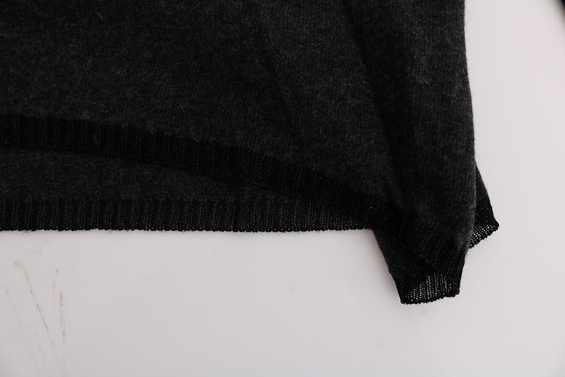 - Elegant Gray Crewneck Sweater