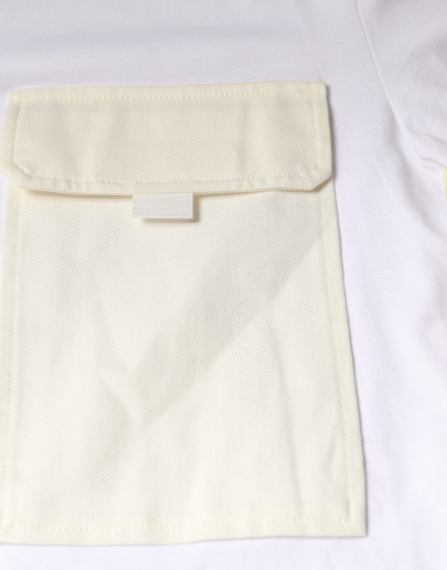 - White Cotton Pocket Short Sleeves T-shirt