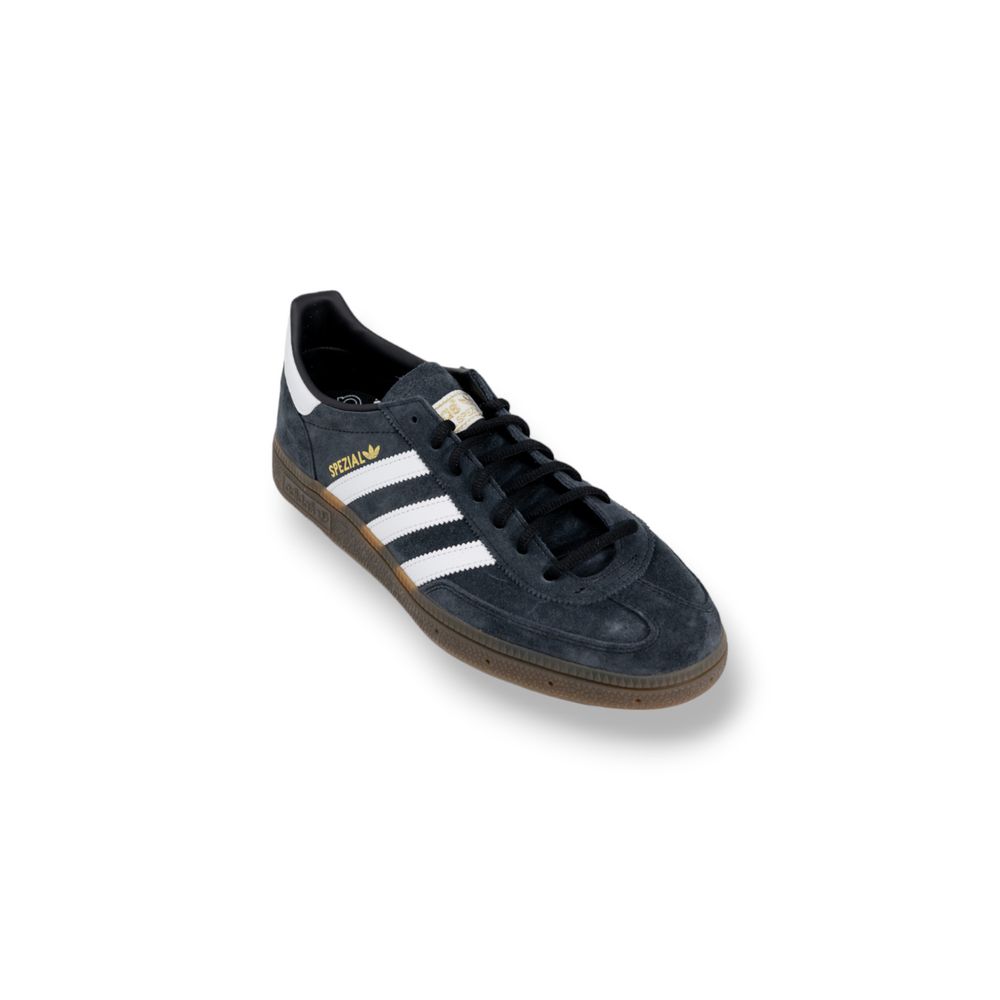 Black Suede Sneaker - Elevate Your Style This Autumn/Winter