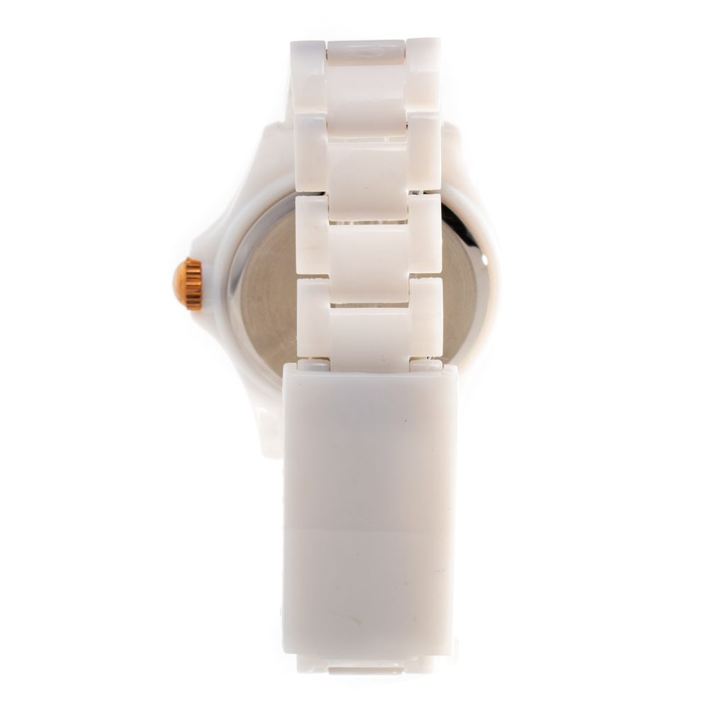 White Plastic Watch - Stylish and Lightweight Timepiece