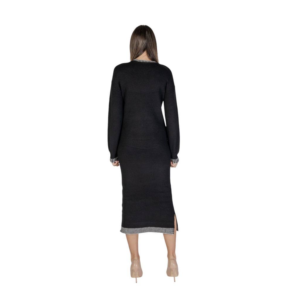 Elegant Black Polyester Dress for Fall/Winter