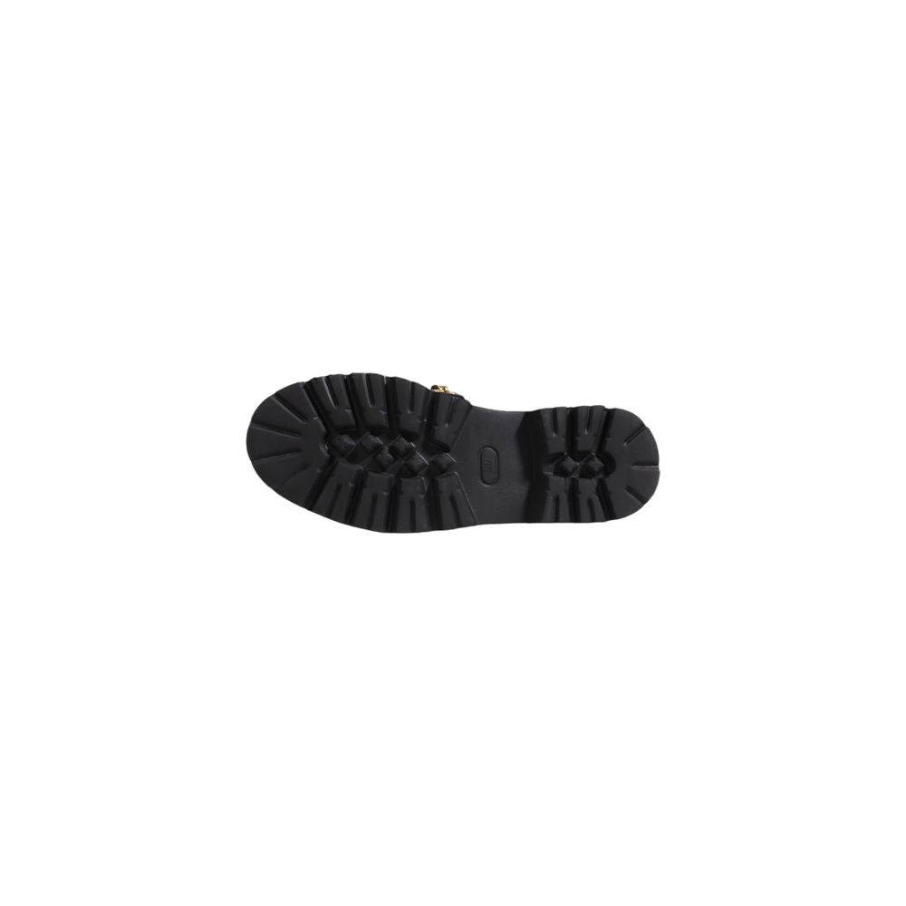 Elegant Black Leather Flat Shoes for Women