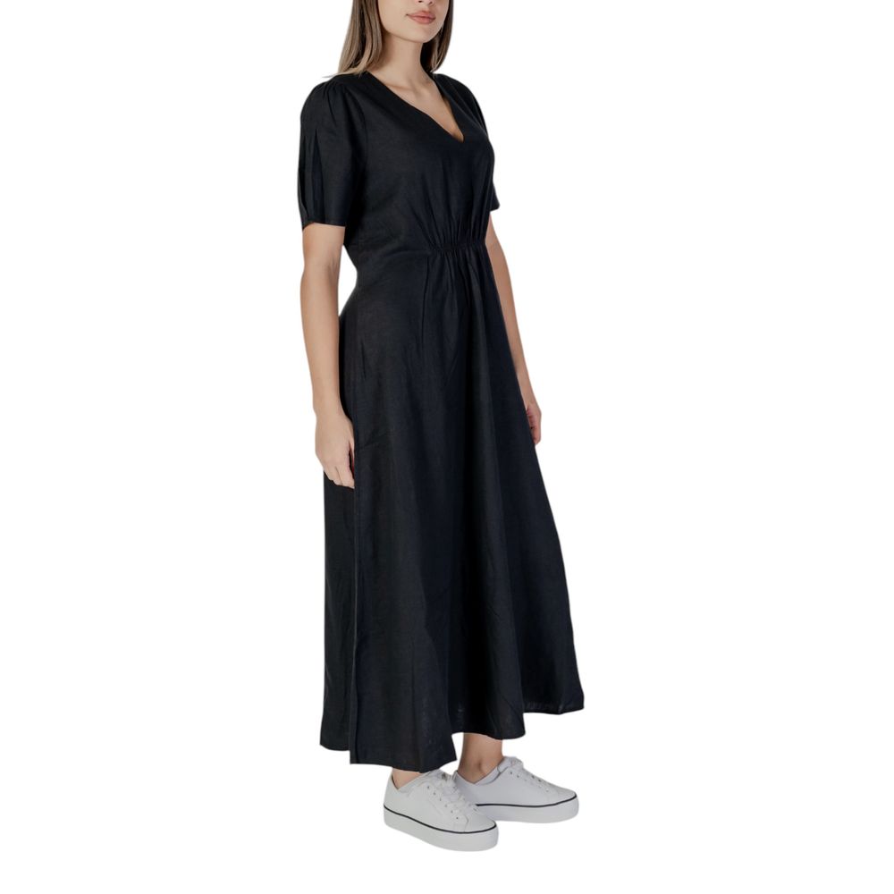 Elegant Black Linen Dress for Effortless Style
