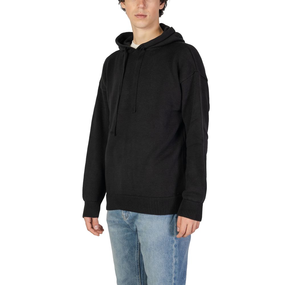 Underclub Black Cotton Sweater: Classic Men's Knitwear