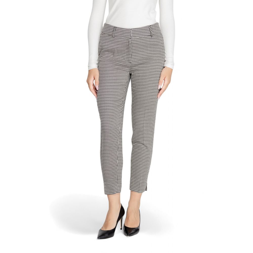 Chic Black Polyester Jeans for Women