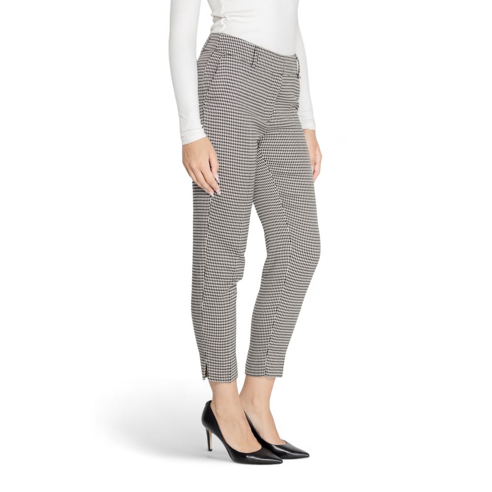 Chic Black Polyester Jeans for Women